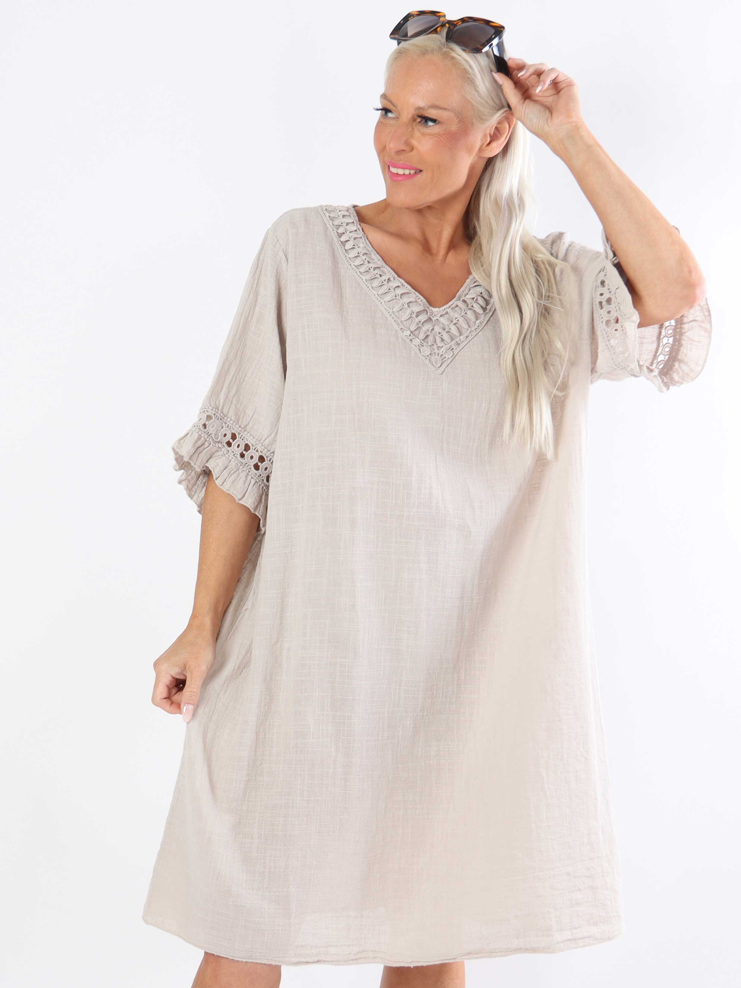 Siri - Plus size bomuldskjole i hørlignende stof